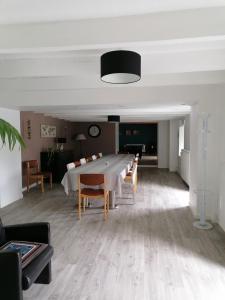 Maisons de vacances Gite 12 personnes avec piscine : photos des chambres