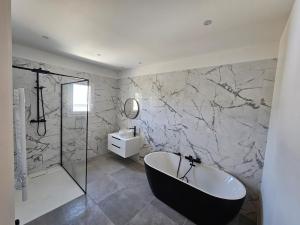 Entire place, fully air-conditioned