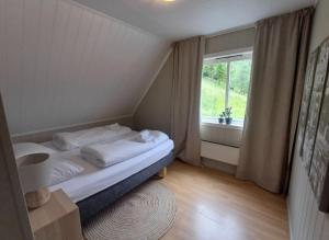 Nesvika nature reserve holiday home, only 25 min from Bergen