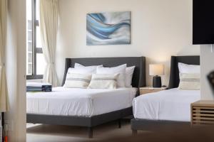 Waikiki Banyan - Nicely Remodeled, 5mins to the Beach & Free Parking