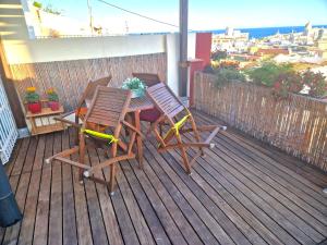 The Alicante Old Town artist workshop, Impressive rooftop, terrace with amazing city views and sea views, BBQ, Air conditioner, Wifi