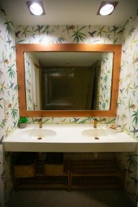 Stylish Boho Chic apartment with 2 Pools & Garden near the Beach