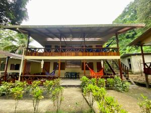 Las Perlas - Playa Huina