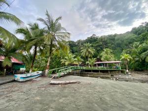 Las Perlas - Playa Huina