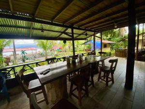 Las Perlas - Playa Huina