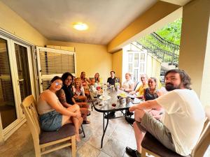 NEWBORN Hostel Budva