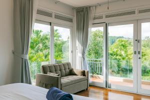 3BR Casa Azul - Beachfront Home in Laguna & Layan Chom Tawan and Maan Tawan Residences