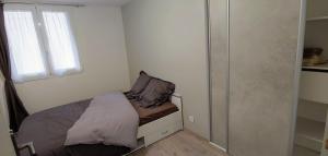 Appartements Appartement T5 meuble 110 m2 neuf proche centre ville : photos des chambres