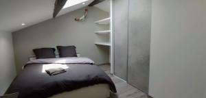 Appartements Appartement T5 meuble 110 m2 neuf proche centre ville : photos des chambres