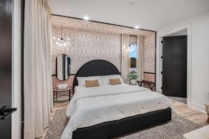 New 2 Luxe Penthouses with Balcony and City Views