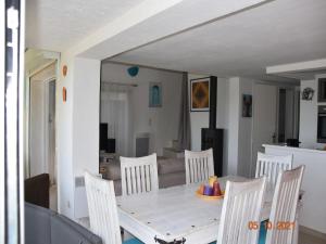 Rural villa with shared pool and tennis court