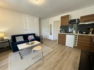 Appartements Apartment in Le Mans with Private Terrace : photos des chambres