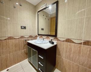 Marie Home, 1ª Línea, Magic World