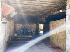 Maisons de vacances Gite a Oisly pres des Chateaux de la Loire avec Parking et Animaux Bienvenus - FR-1-491-469 : photos des chambres