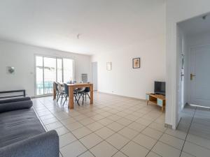 Maisons de vacances Maison a Bias 6 pers – Confort et nature proche ocean - FR-1-50-184 : photos des chambres