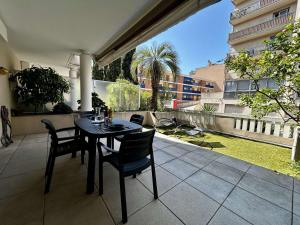 Appartements Appartement 2 pieces a 5 min de la mer a Golfe-Juan - FR-1-252-200 : photos des chambres