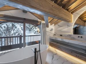 Chalet Courchevel 1850, 14 pers, Jacuzzi et sauna, Parking - FR-1-564-133