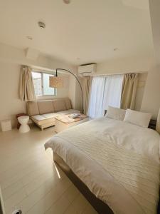 We support a comfortable trip Direct access to Kansai Airport Room in the center of Osaka Maximum 4 people Room 501