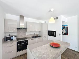 Appartement de luxe avec terrasse spacieuse - Proche plage des Lecques - FR-1-770-56