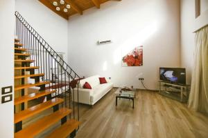 Semi-detached house with private pool