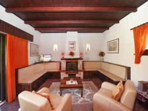 Acharavi Holiday Retreat Near the Bay