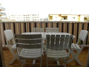 Appartement 3 pièces avec piscine et parking à Sainte-Maxime - FR-1-780-56