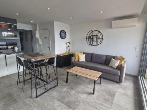 Appartement climatisé 2 pièces avec vue mer, centre-ville Sainte-Maxime, animaux acceptés - FR-1-780-26