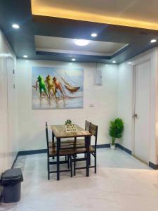 Cai Residence - Stylish 2BR Staycation near EK & Tagaytay Gateway