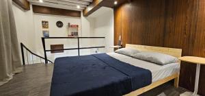 Adorable - 3A, The Bar