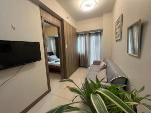 Coast Residence SEAview Balcony&WIFI Netflix Near MOA NAIA 1524