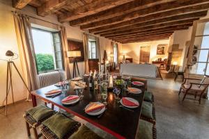 Maisons de vacances Historic Estate Overlooking The Dordogne : photos des chambres