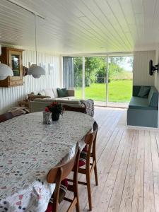 Home At The Front Row By Hou Beach