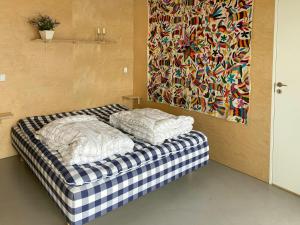 Modern Summer House By The Water In Hellebæk