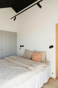 Find Peace In Architect-Designed House In Dunes