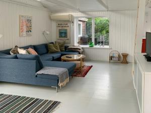 Cozy Red Cottage By Kalø Vig With Seaview