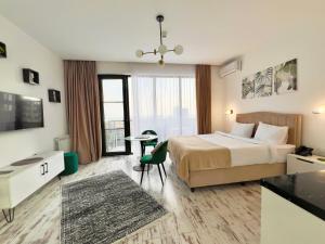 Люкс апартаменты студия в Steps с видом на море и горы