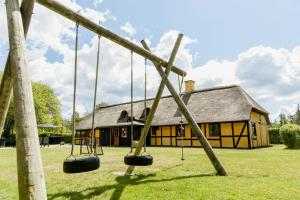 Timber House With Sauna And Activity Room