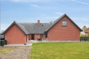 Spacious Holiday Home Near The Beach - 4hvězdičkové hotely ve městě Bagenkop