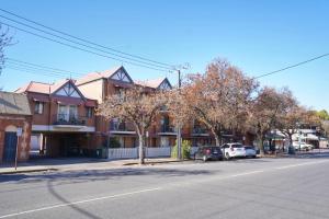 Cosy Ground Floor Walk to Adelaide Oval, City, Zoo & More