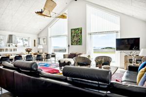 Gather The Family With Ebeltoft Vig As Neighbour