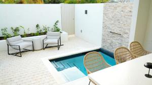 New CHIC 3BR Villa Walk to Beach Pool & Terrace