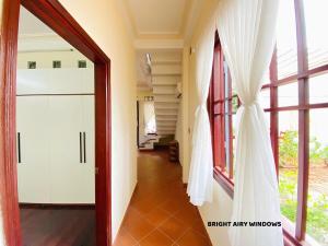 Garden villa with Hoi An style near My Khe beach