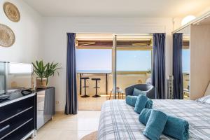 Sea View- Beach- Chic & Air-Conditioned - 3hvězdičkové hotely ve městě Saint-Laurent-du-Var