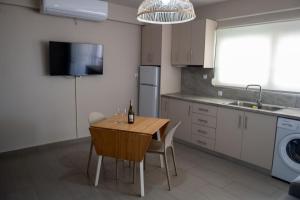 TSABAS BEACH SIDE APARTMENTS ΤΣΑΜΠΑΣ Παραλιακά διαμερίσματα 3