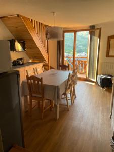 Appartement Duplex 6 ou 7 personnes dans chalet à 250 m des pistes