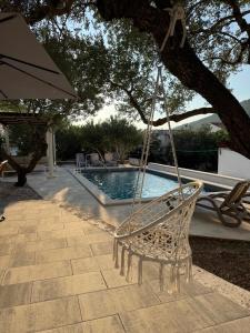 Artemis Poolhouse Apartments