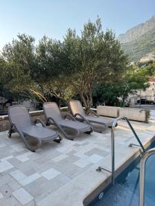 Artemis Poolhouse Apartments