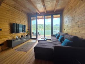 Villas Mlecika and Zvoncic- Jezero Lake Perucac