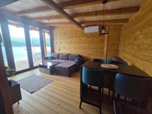 Villas Mlecika and Zvoncic- Jezero Lake Perucac