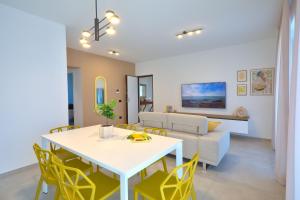 RUTACEAE Holiday Home